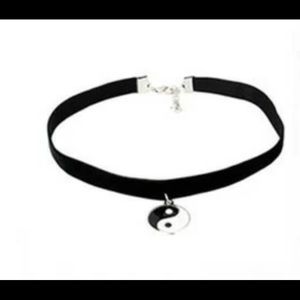 Yin & Yang Choker